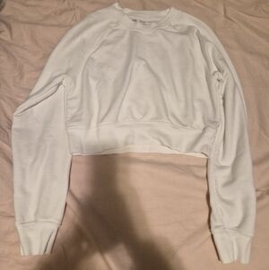 ARITZIA TNA AIRY CROP SWEATSHIRT TOP